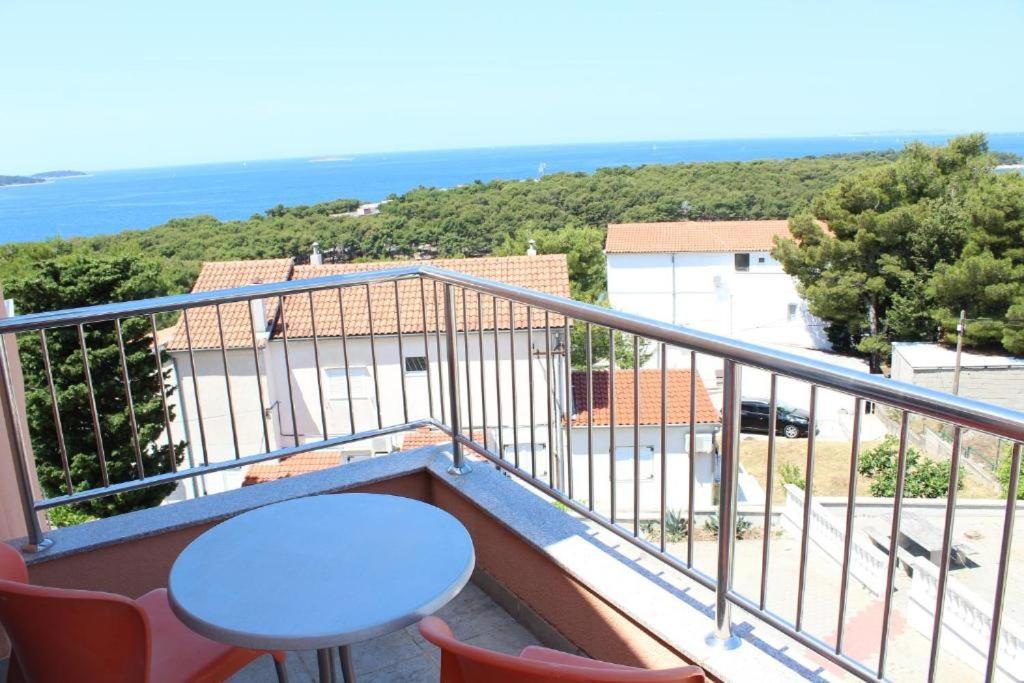 Apartment Visum Primošten Exterior foto